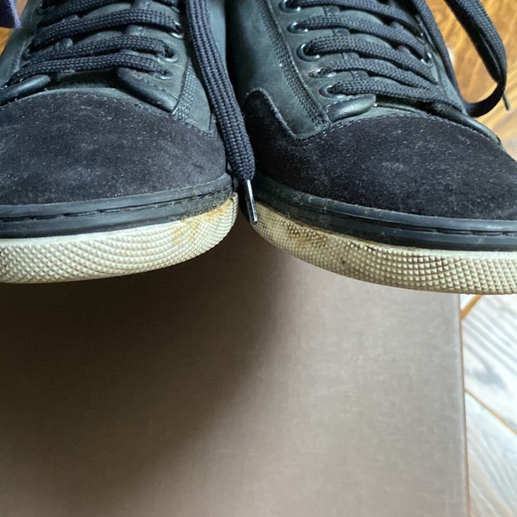 Mens Louis Vuitton sneakers - Picture 9 of 11